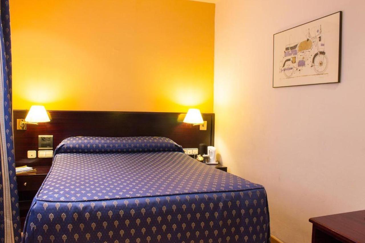 Atlantis By Atbcn Hotel 3*