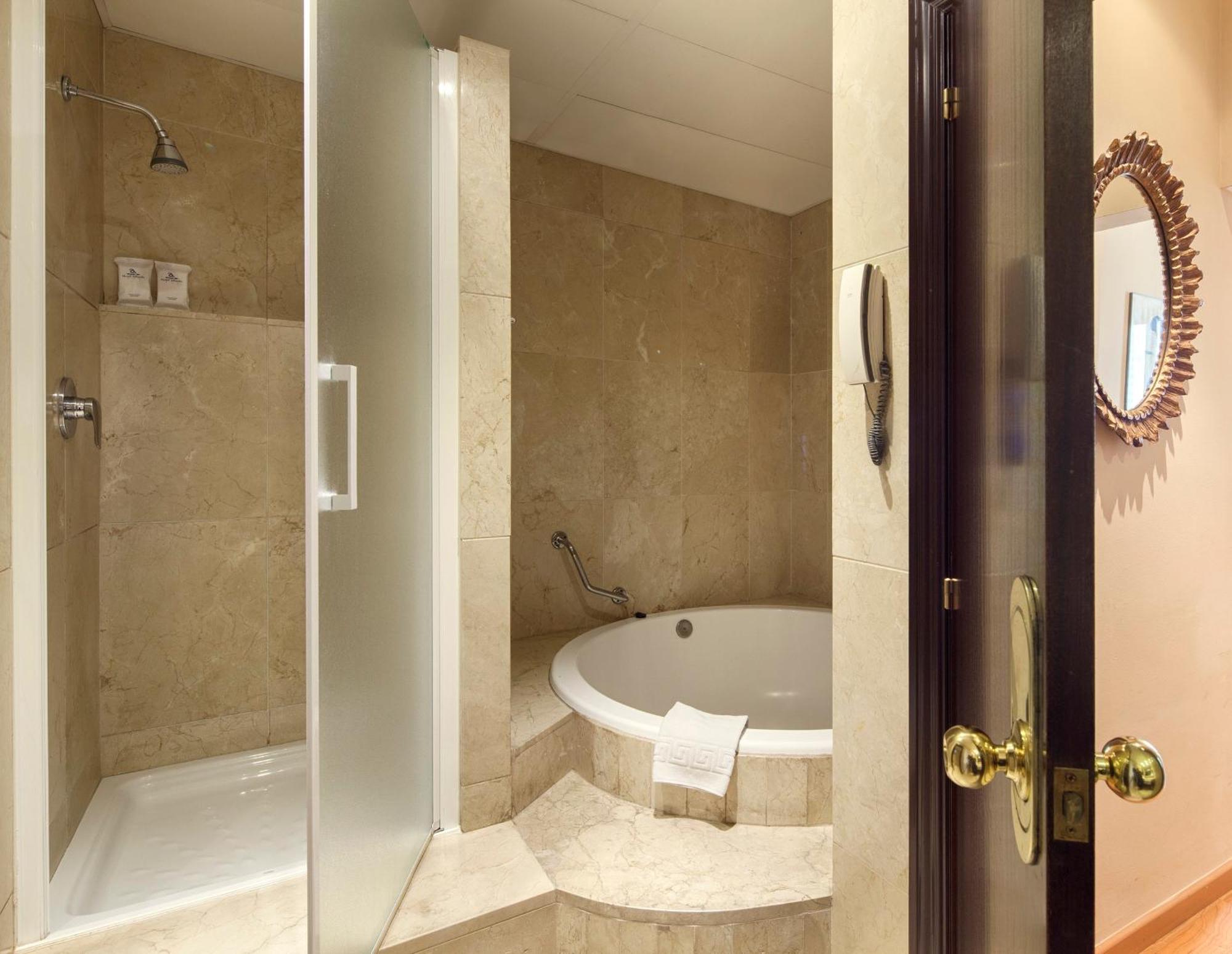 Atlantis By Atbcn Hotel 3*